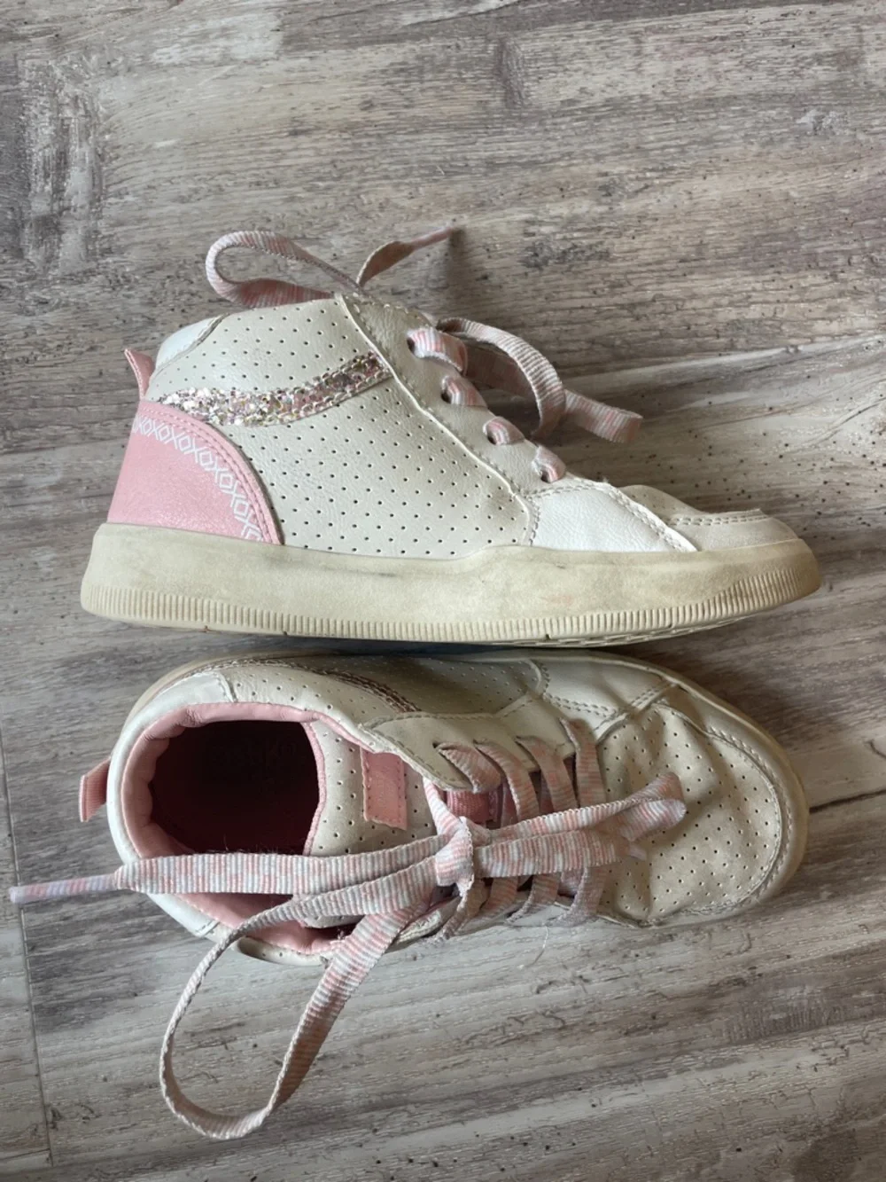 Osh kosh sneakers with glitter